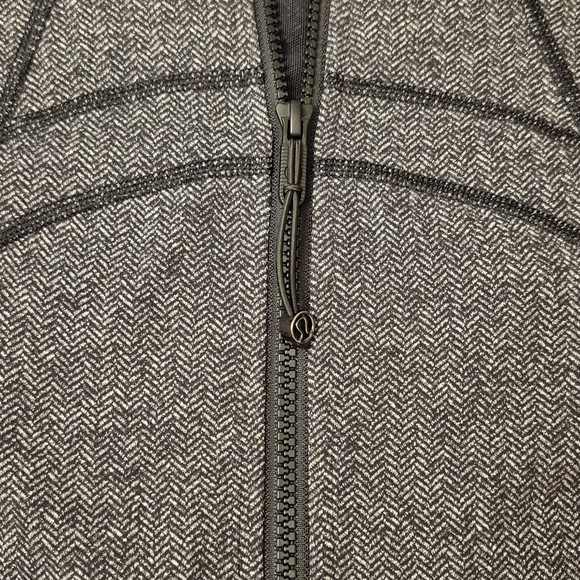 Lululemon Define Women's Black Gray Jacket Heathered Herringbone Sz 6 Thumbholes - Picture 7 of 9